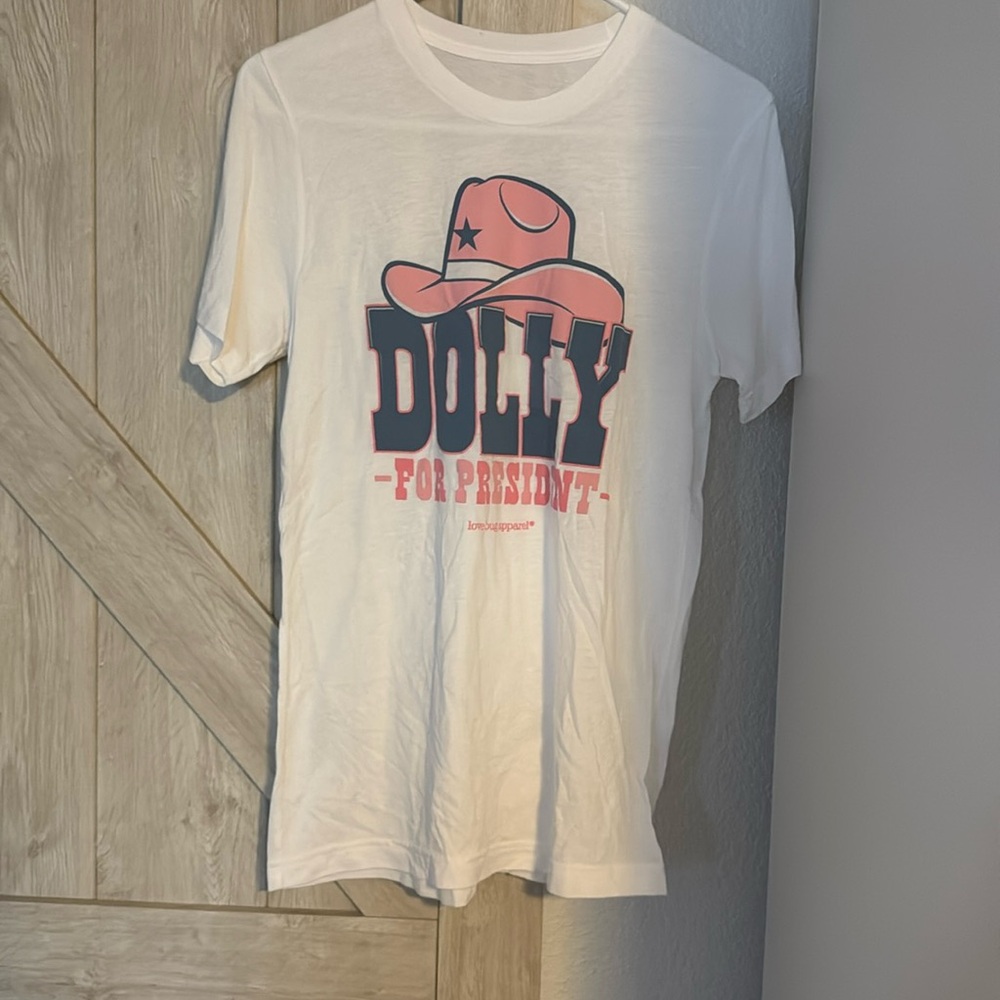 Size medium Dolly for President t shirt